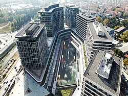 DOWNTOWN BURSA YAŞAM VE EĞLENCE MERKEZİ KAPILARINI AÇTI